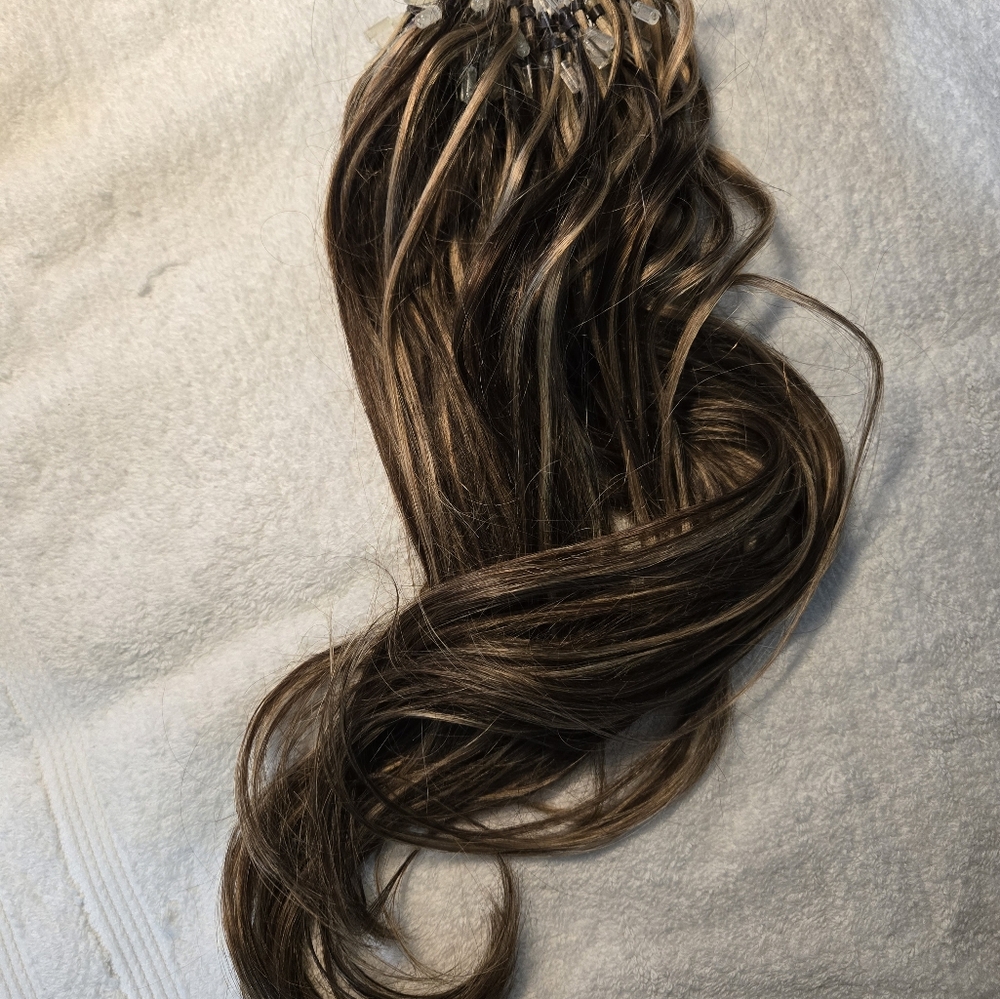 Hair extensions - Picture 2 of 3